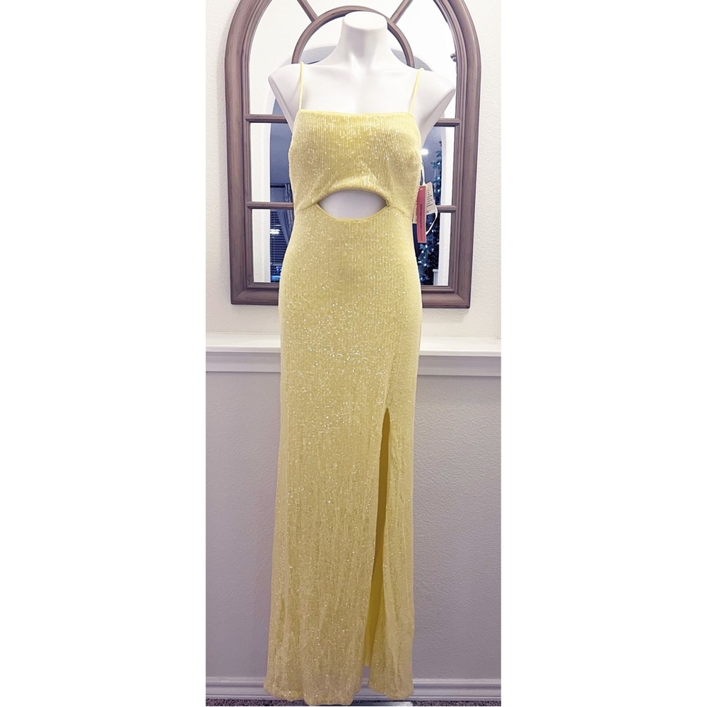 Aqua Cutout Waist Sequin Column Gown in Yellow, Size 8, NEW - Picture 3 of 9